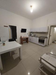 Mendale Simply house in heart of tlv near freshman beach - Tel Aviv - 6