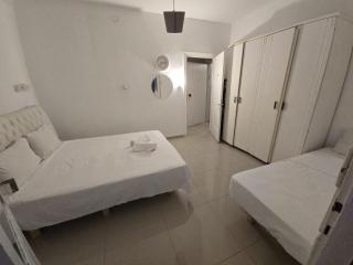 Mendale Simply house in heart of tlv near freshman beach - Tel Aviv - 9