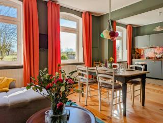 Country Bliss In Idyllic Farmhouse - - 8