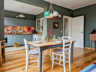 Country Bliss In Idyllic Farmhouse - - 1