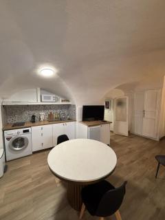 Studio Julia - - 8