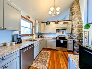 Waterfall Sea Cottage Family fire pit waterfront sleeps 4 - 6