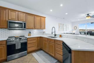 Panoramic Sunset Escape - Waterfront Condo for 7 - Osage Beach - 5