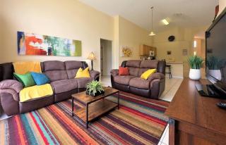 Restful 4br 3ba With Bbq, Heated Pool & Spa - Kissimmee - 4