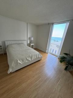 Ocean - Hollywood - 1