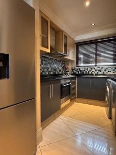 Accommodation Front - Fantastic 4 Sleeper With Canal Views - Durban - 1