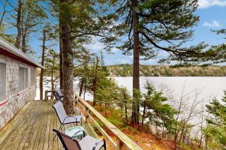 2BR Lakefront Cabin with Fireplace, Lake Views, Dock - 7