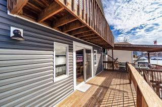 Redbud Retreat - Amenity Filled Waterfront Home - Osage Beach - 2