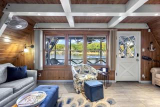 Sunrise Oasis - Enjoy Lakefront Living - Sunrise Beach - 4