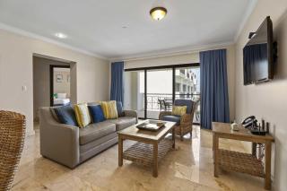 PC410 - Pool View - Perfect for families or group - Close to Palm Beach - 2BR - Palm-Eagle Beach - 4