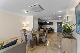 PC410 - Pool View - Perfect for families or group - Close to Palm Beach - 2BR - Palm-Eagle Beach - 2
