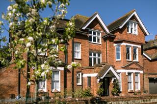 Seaside Hideout - family friendly apartment - Eastbourne - 0