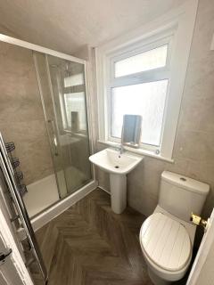 Maisonette Central Gloucester Rd - 9