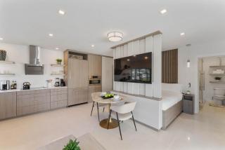 Modern Home w Private Suite Pool & Tiki Hut - Fort Lauderdale - 2