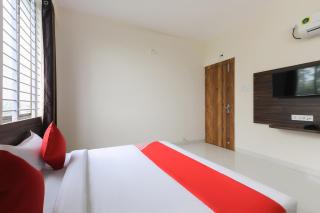 Super Hotel O La Flora - Indore - 4