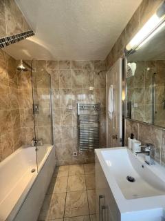 Rivenhall End Hotel - Rivenhall - 4