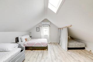 Walk to Campus and Palmer Square Dtwn Townhome - 1