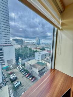 Metro Luxe Stay Near DOJ Embassy and St Lukes - Manila - 1