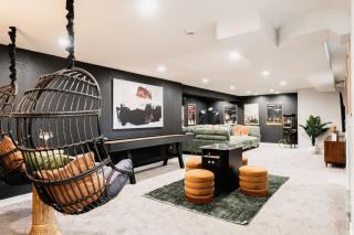 Luxe Home with Hot Tub Movie Room and Firepit Near Denver - 9