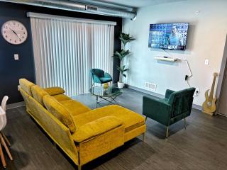 Golden Fern Escape - Des Moines - 0