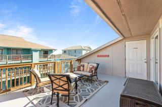 The Coastal Nest - 8