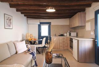 The Olive Maisonette - Two-Level Countryside Stay with Balcony and Garden Access - Peristerona - 7