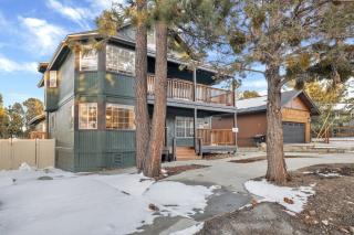 Moonridge Heaven - Fun Packed Central Family Retreat w/ Hot Tub + Games - Big Bear Lake - 9