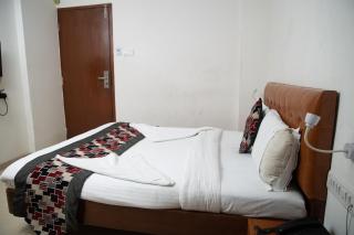 Hotel Jayshree By Anantaay Hotels Near Domestic Airport - Mumbai - 1