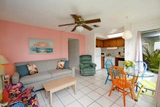 Unit 112 Courtyard Condo In Oceanfront Complex - Cocoa Beach - 8