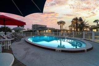 Unit 113 - Oceanfront Unit -2br1ba Heated Pool! - Cocoa Beach - 9