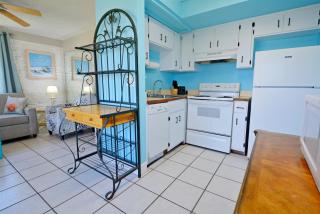 Unit 119 Direct Oceanfront Views 2br Heated Pool - Cocoa Beach - 6
