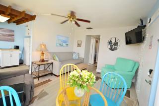 Unit 117 Direct Oceanfront Views 2br Heated Pool - Cocoa Beach - 1