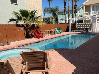Fam Reunion, Beachview, EV charger Heated Pool, Jacuzzi, Billiard - South Padre Island - 8