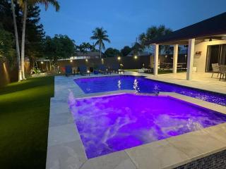 West Palm Beach The Grand Luxe Villa-Heated Pool, Spa & Game Room - Lantana - 7