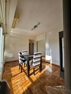 Hermoso 2 ambientes con balcón y lavadero - 5