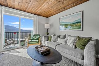 Luxe Condo - Mountain Views - Pool Hot Tub Sauna - Gatlinburg - 1
