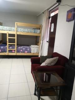 La Casa De Los Amigos - 1