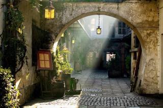 Mogilska modern - free parking - by Hosty - 8