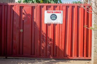 Tsitsi Grace Guest House - - 9