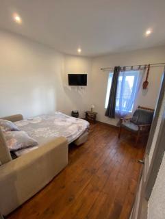 Maison à la campagne Grande cuisine tous équipés, grand salon , 3 chambres avec lits doubles, salle de bain et toilettes - 7