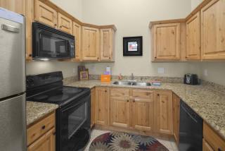 2511 Redcliff Rd 3J - 4