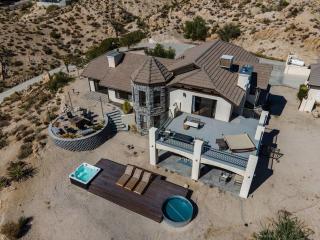 Citadel by Fieldtrip 5bd Boulder Estate w Amenities - Yucca Valley - 9