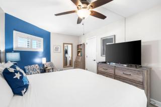 Holiday Surf and Racquet Unit 713 - 9