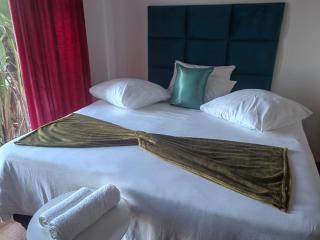MayBach Hills Palace Guesthouse - Saldanha - 8
