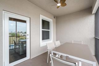 Gulf Access with Boat Slip, Heated Saltwater Pool - Bacino Vistas #202 & #203 - Roelens - Cape Coral - 4