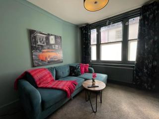 Garden Town Flat Central Accommodating 8 Guests - Brighton & Hove - 9