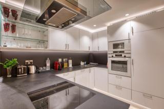 The Golden Mile Luxury Seafront Apartment in Sliema - Sliema - 6