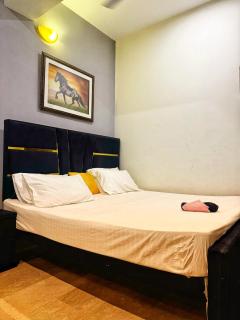 Cozy&Modern 2BrApartment in the Heart of Islamabad - Islamabad - 3