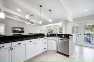 White Sands Retreat - Marco Island - 1