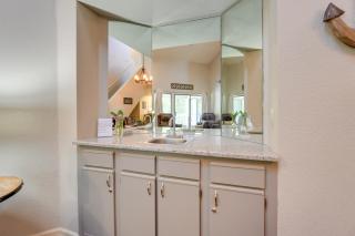 Condo with Lake Views 5 Mi to Branson Strip! - Branson - 5